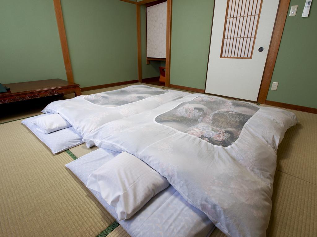 Sazu Onsen Yusho Hotel Kami  Habitación foto