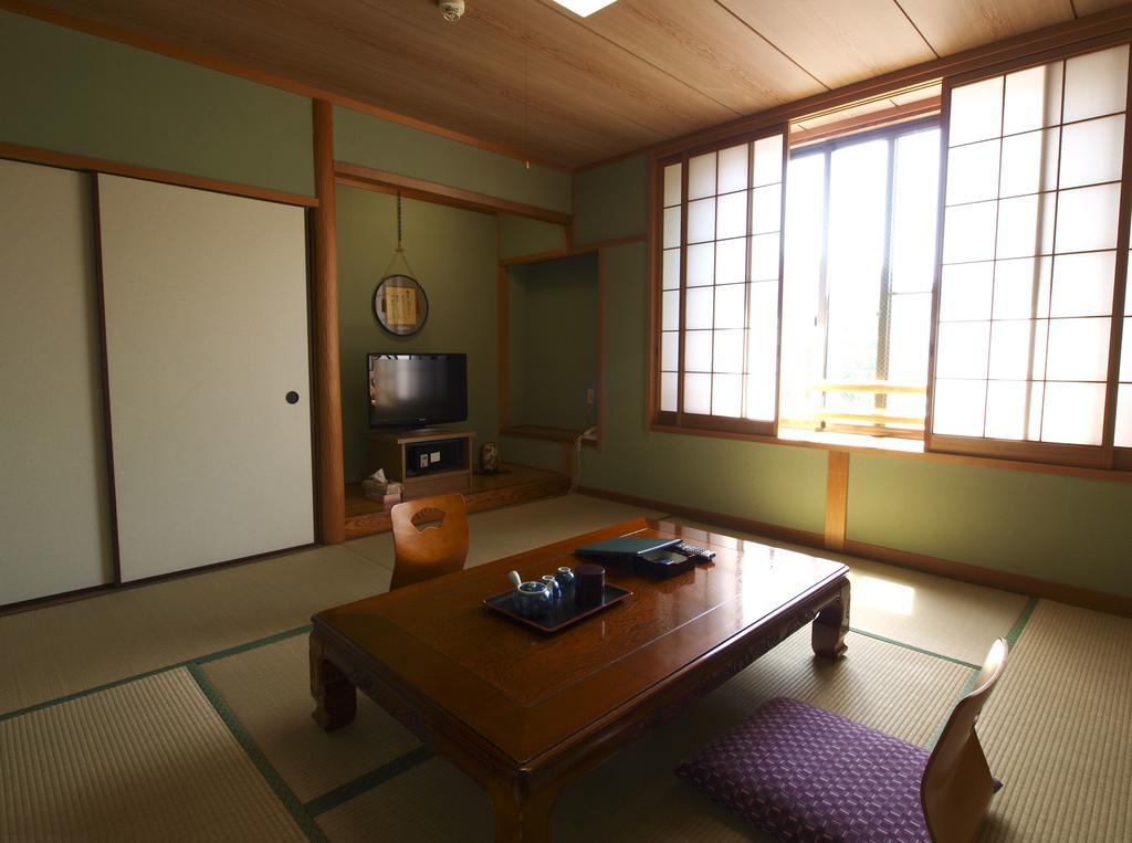Sazu Onsen Yusho Hotel Kami  Habitación foto